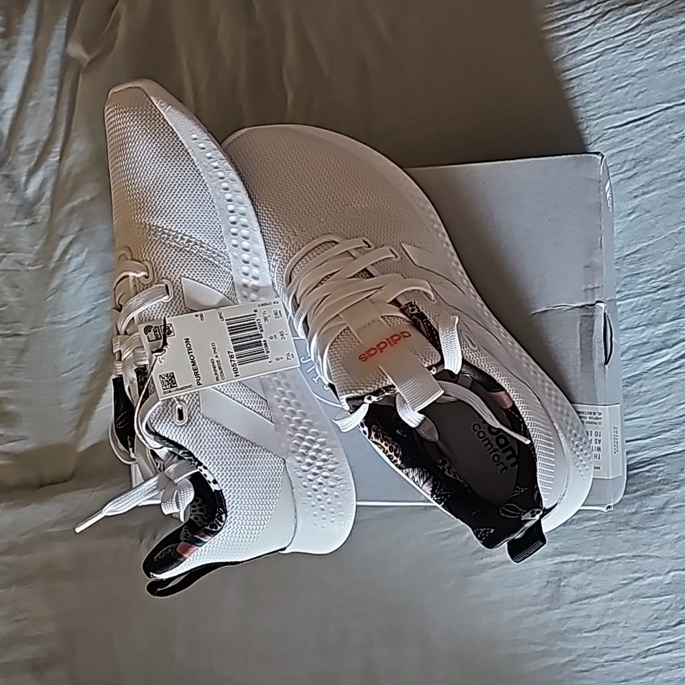 ADIDAS pure motion running shoe NWT